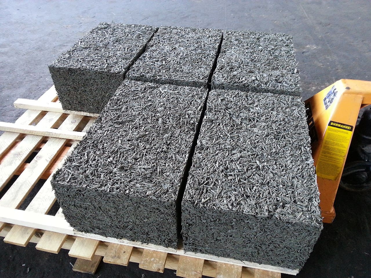 Арболитовый блок